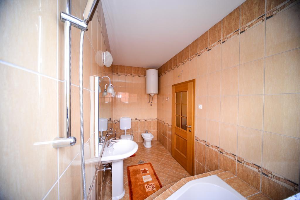 Apartments Dalmacija Стариград-Паклениця Номер фото