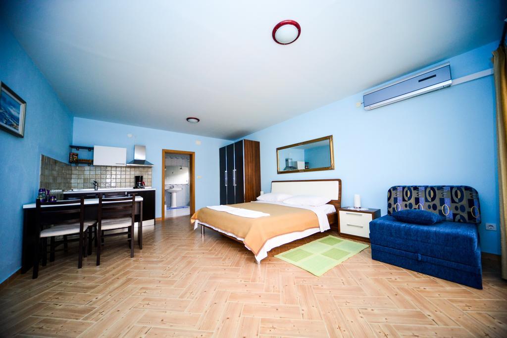 Apartments Dalmacija Стариград-Паклениця Номер фото